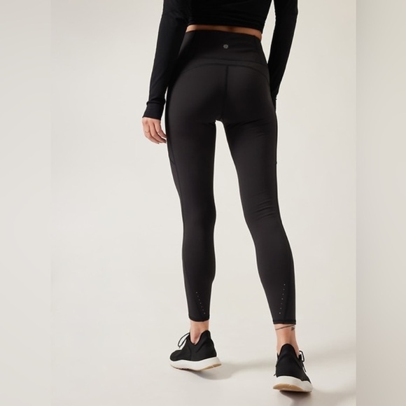 NWT ATHLETA Rainier Tight/ Black - Picture 2 of 6